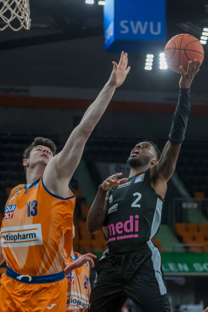 仅磨砺了他 仅磨砺了他