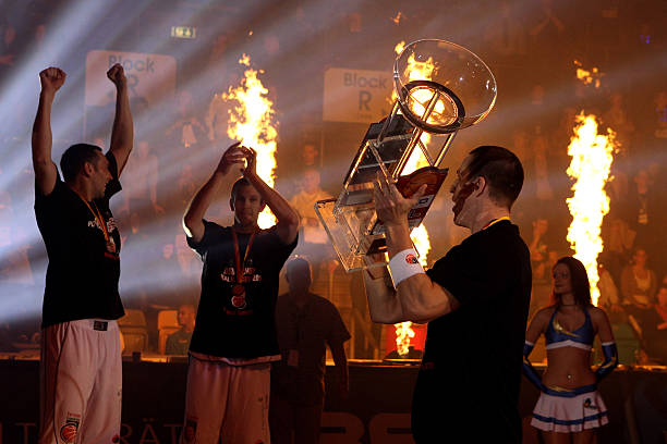 也为年轻球 也为年轻球